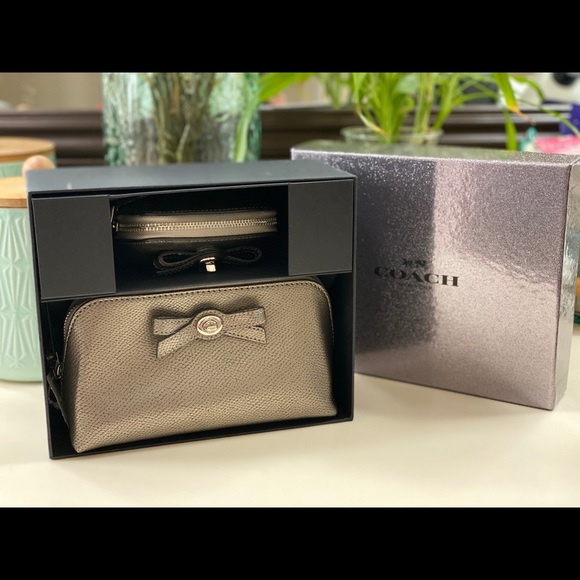 Coach Handbags - HP 🎉NIB Coach Bow Cosmetic Lipstick Case Gray Bag